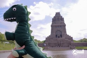 DresDino educating itself by visiting a historic monument